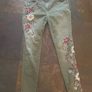 Driftwood Jackie High Rise Stretch Jean Size 27 by 28 Floral Embroidered green